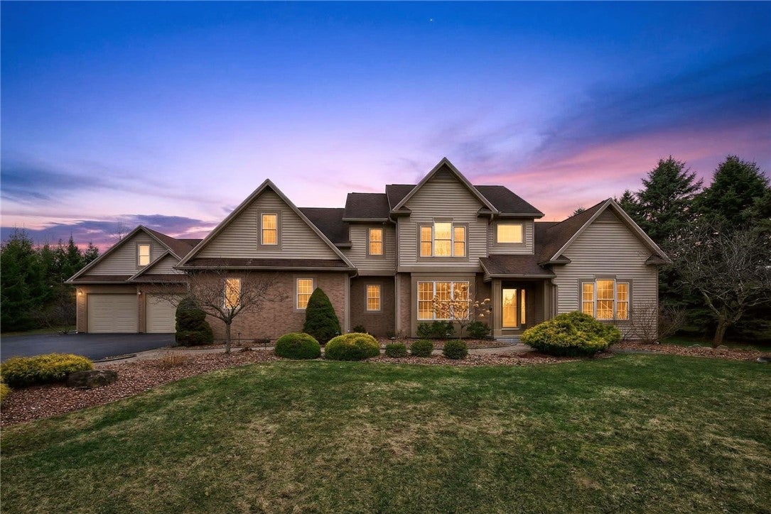 Webster, New York, 14580, United States, 7 Bedrooms Bedrooms, ,5 BathroomsBathrooms,Residential,Active,2030072