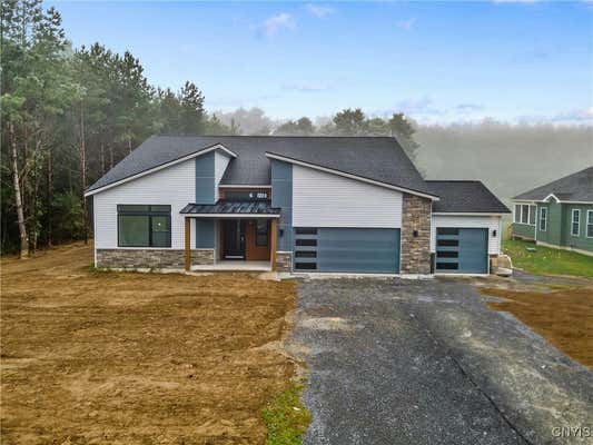 4546 HOLLYSHIRE WAY, CLAY, NY 13041 - Image 1