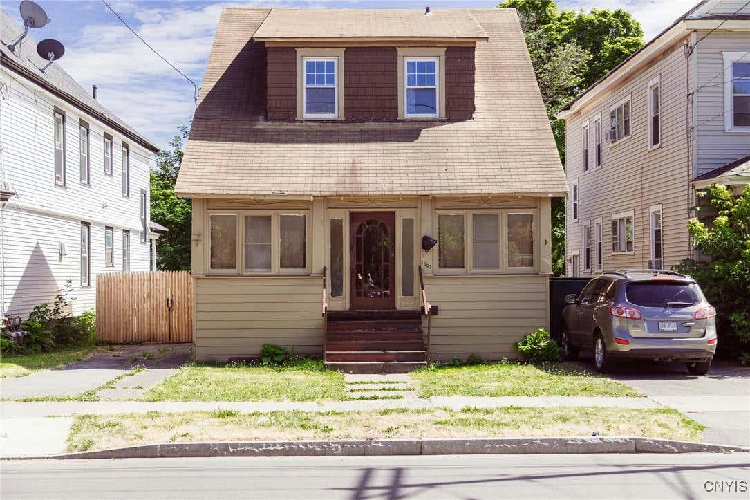 1307 GRANT BLVD, SYRACUSE, NY 13208 Single Family Residence For 