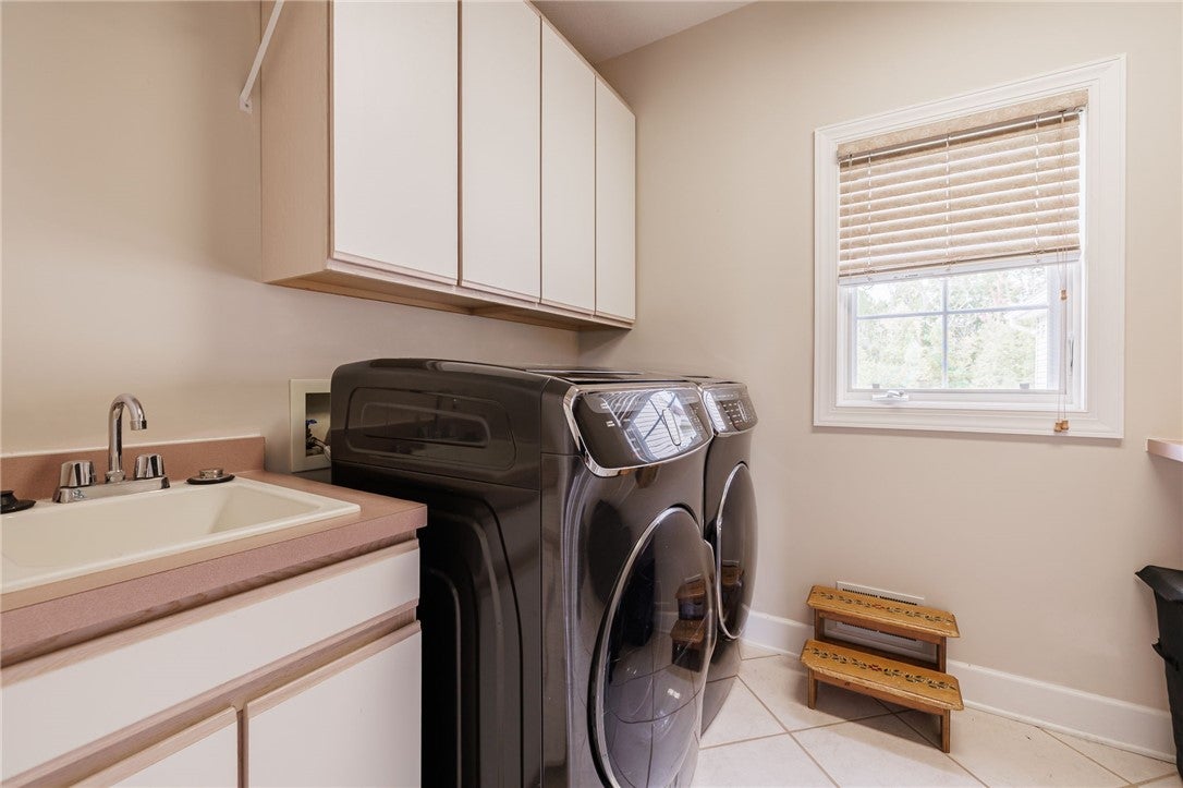 Webster, New York, 14580, United States, 4 Bedrooms Bedrooms, ,5 BathroomsBathrooms,Residential,Active,1953264