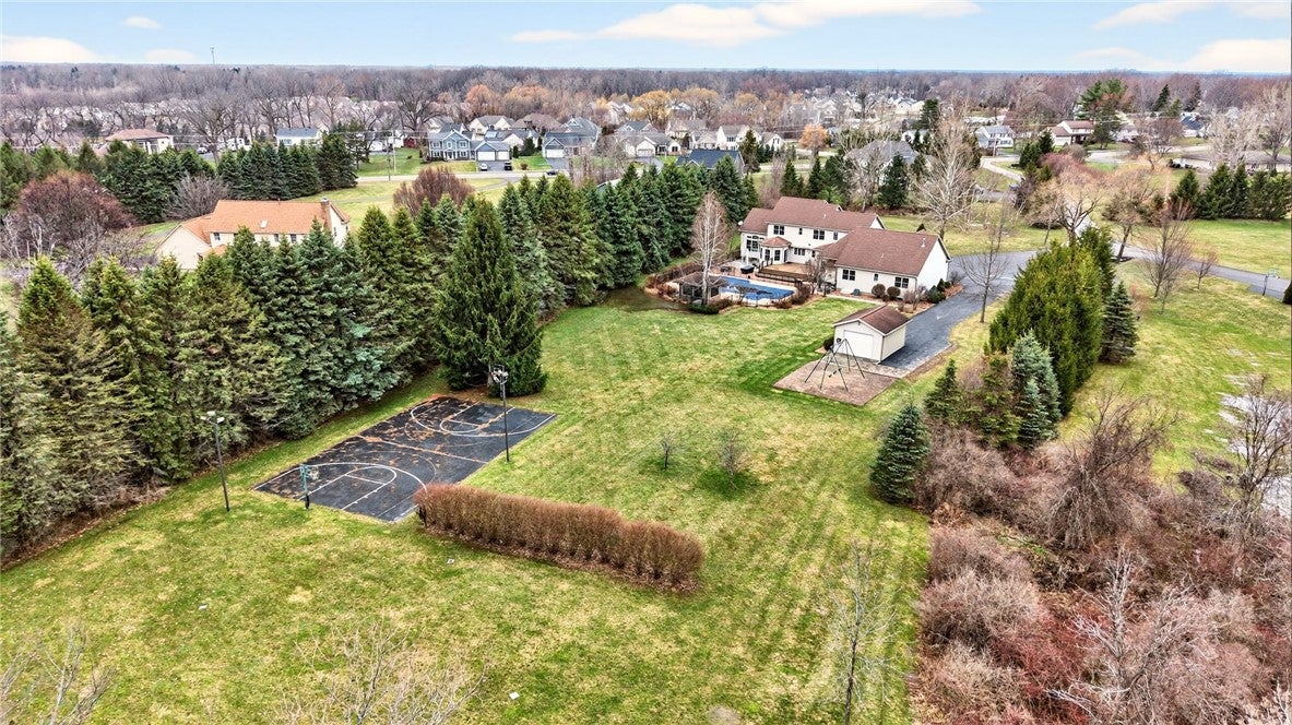 Webster, New York, 14580, United States, 7 Bedrooms Bedrooms, ,5 BathroomsBathrooms,Residential,Active,2030072