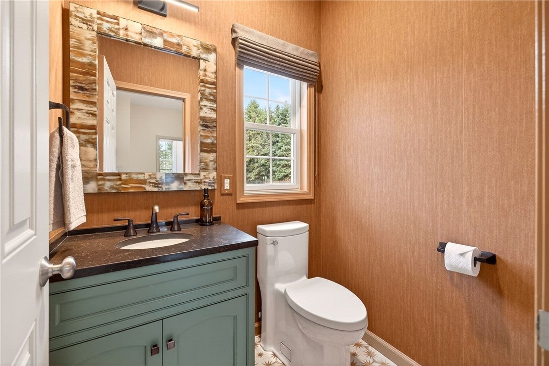 Webster, New York, 14580, United States, 7 Bedrooms Bedrooms, ,5 BathroomsBathrooms,Residential,Active,2030072