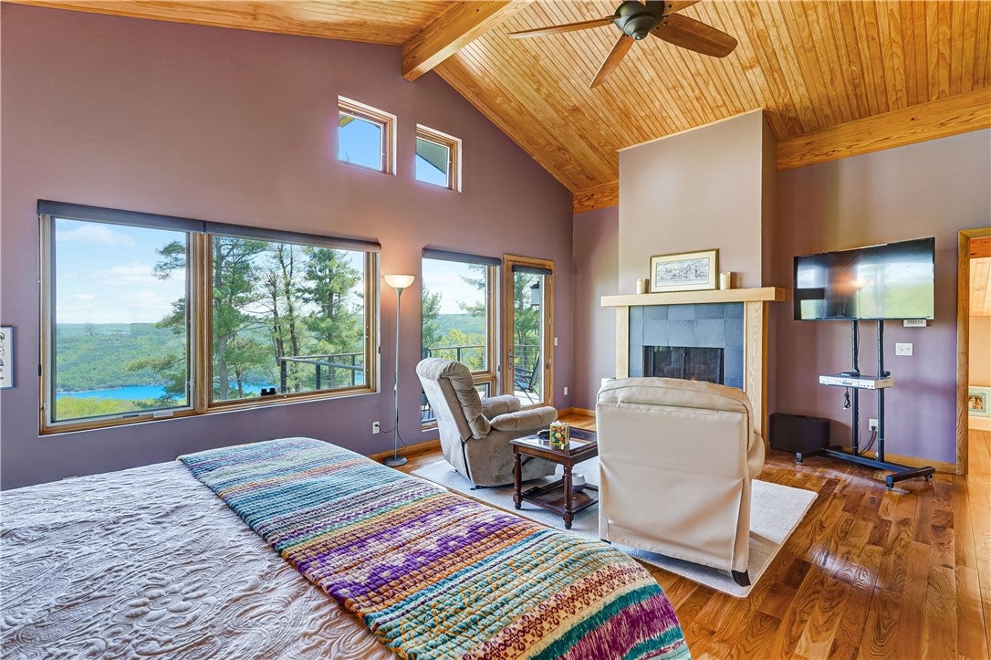 Hammondsport, New York, 14840, United States, 4 Bedrooms Bedrooms, ,5 BathroomsBathrooms,Residential,Active,1824033