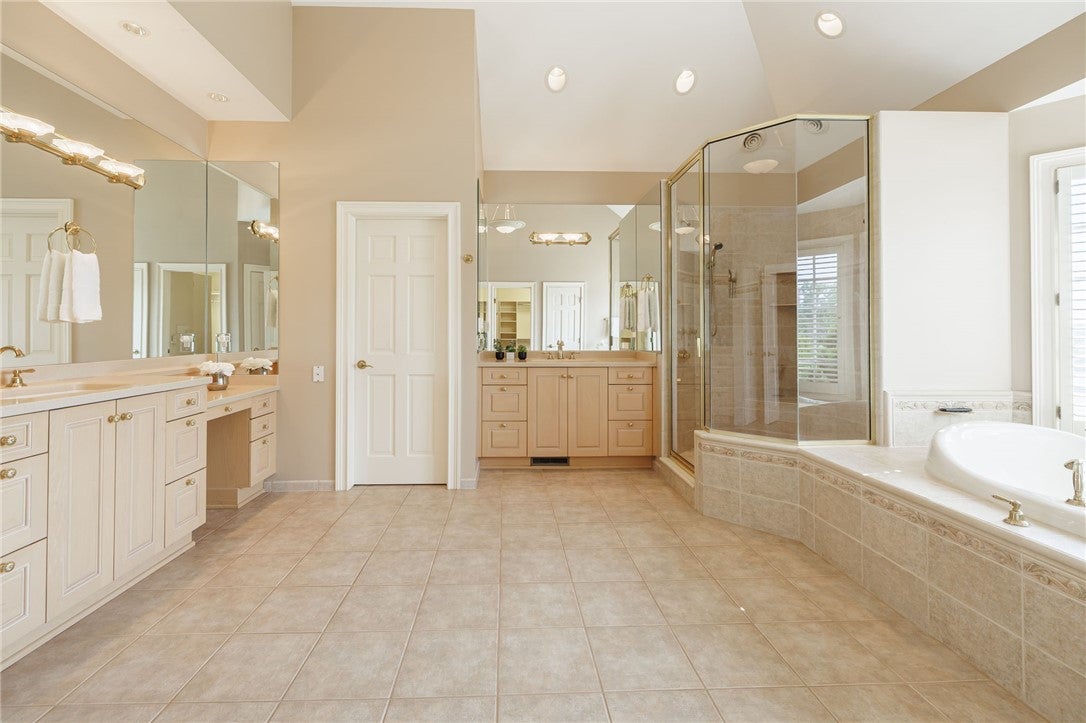 Rush, New York, 14543, United States, 4 Bedrooms Bedrooms, ,6 BathroomsBathrooms,Residential,Active,1905074