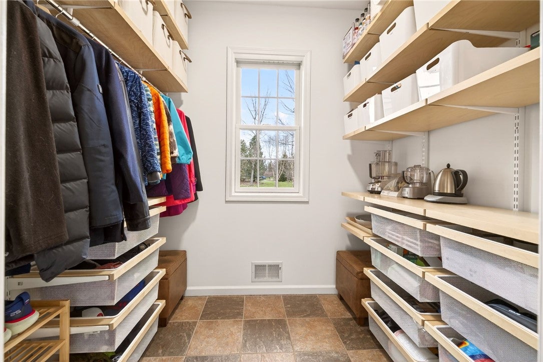 Webster, New York, 14580, United States, 7 Bedrooms Bedrooms, ,5 BathroomsBathrooms,Residential,Active,2030072