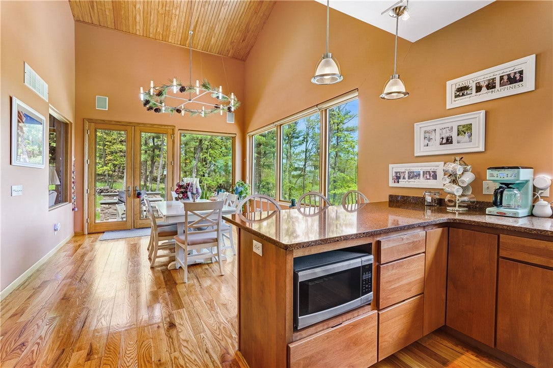 Hammondsport, New York, 14840, United States, 4 Bedrooms Bedrooms, ,5 BathroomsBathrooms,Residential,Active,1824033