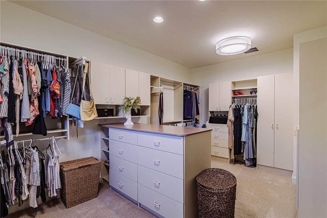 Victor, New York, 14564, United States, 5 Bedrooms Bedrooms, ,6 BathroomsBathrooms,Residential,Active,1919058