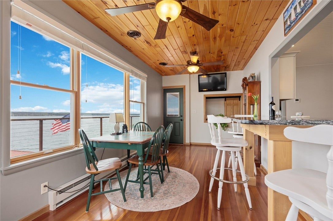 King Ferry, New York, 13081, United States, ,3 BathroomsBathrooms,Residential,Active,1798177