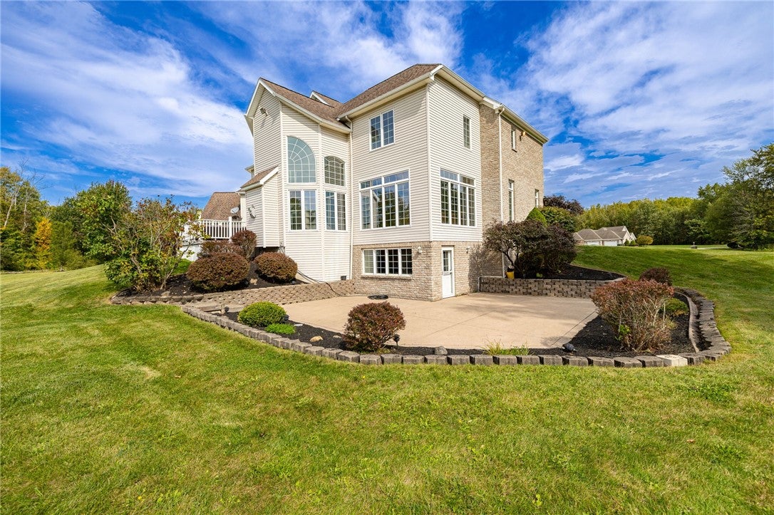 Webster, New York, 14580, United States, 4 Bedrooms Bedrooms, ,5 BathroomsBathrooms,Residential,Active,1953264