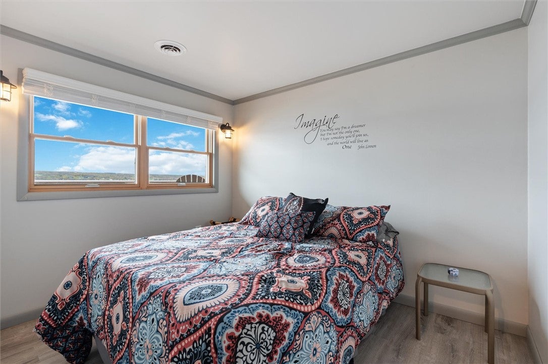 King Ferry, New York, 13081, United States, ,3 BathroomsBathrooms,Residential,Active,1798177