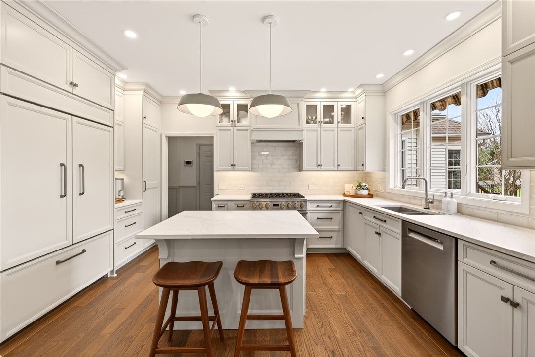 Webster, New York, 14580, United States, 7 Bedrooms Bedrooms, ,5 BathroomsBathrooms,Residential,Active,2030072