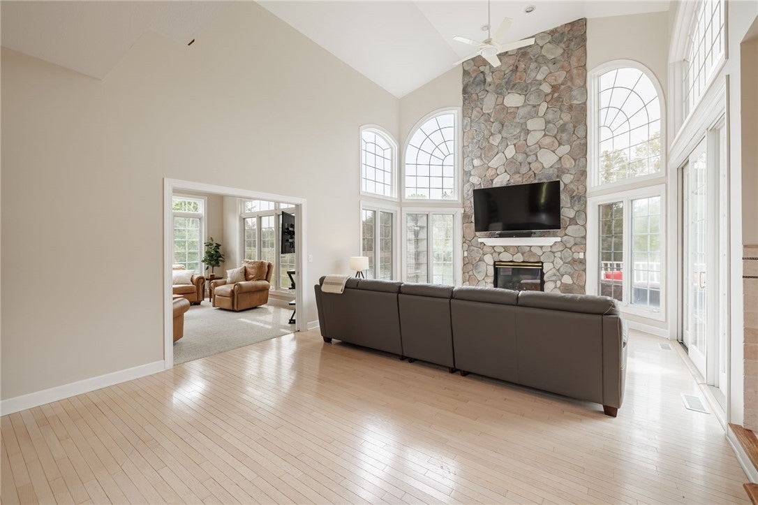 Webster, New York, 14580, United States, 4 Bedrooms Bedrooms, ,5 BathroomsBathrooms,Residential,Active,1953264