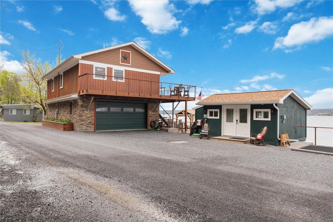 King Ferry, New York, 13081, United States, ,3 BathroomsBathrooms,Residential,Active,1798177