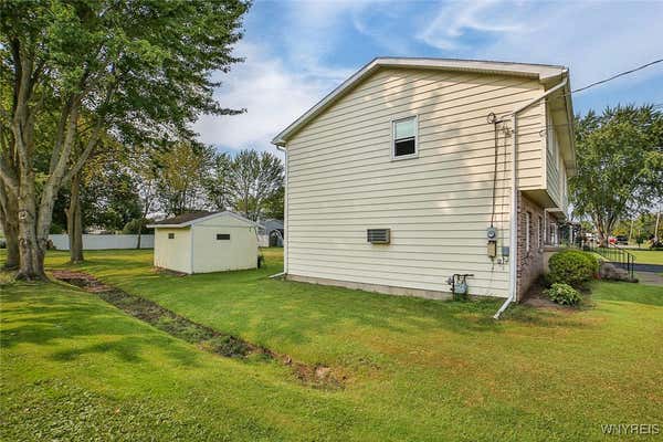 3066 KRUEGER RD, NORTH TONAWANDA, NY 14120, photo 5 of 50