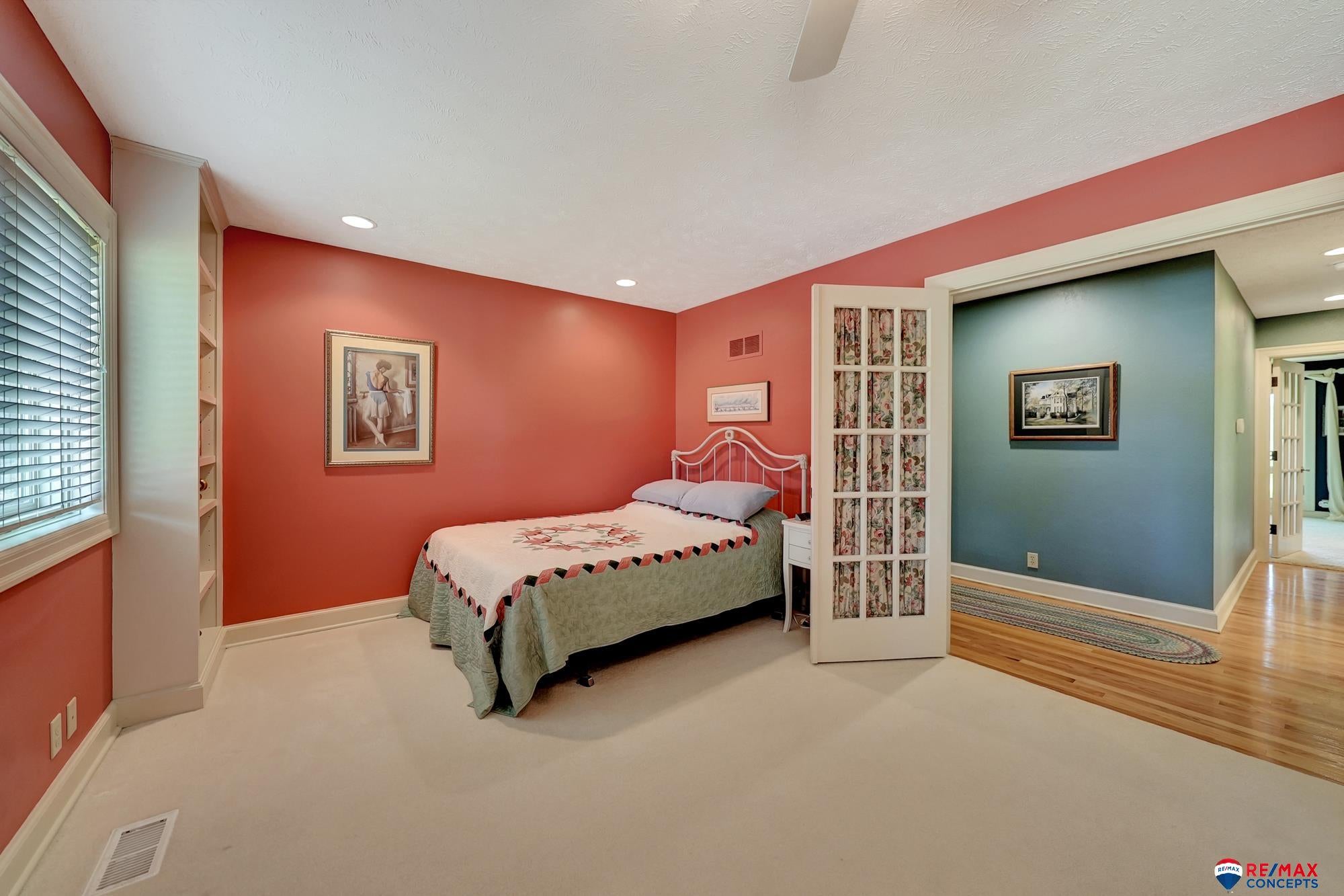 Lincoln, Nebraska, 68520, United States, 3 Bedrooms Bedrooms, ,5 BathroomsBathrooms,Residential,Active,1820460
