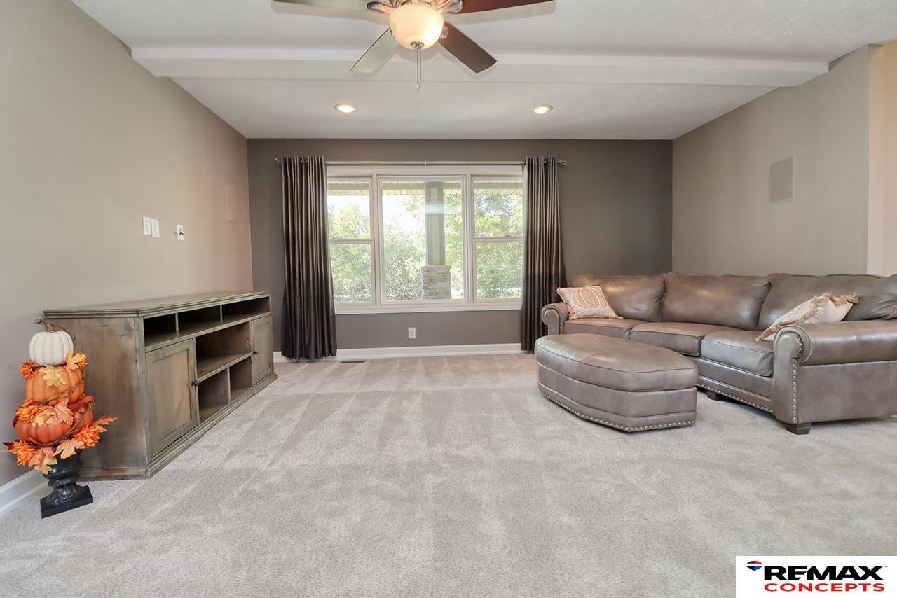 Lincoln, Nebraska, 68523, United States, 5 Bedrooms Bedrooms, ,5 BathroomsBathrooms,Residential,Active,1884993