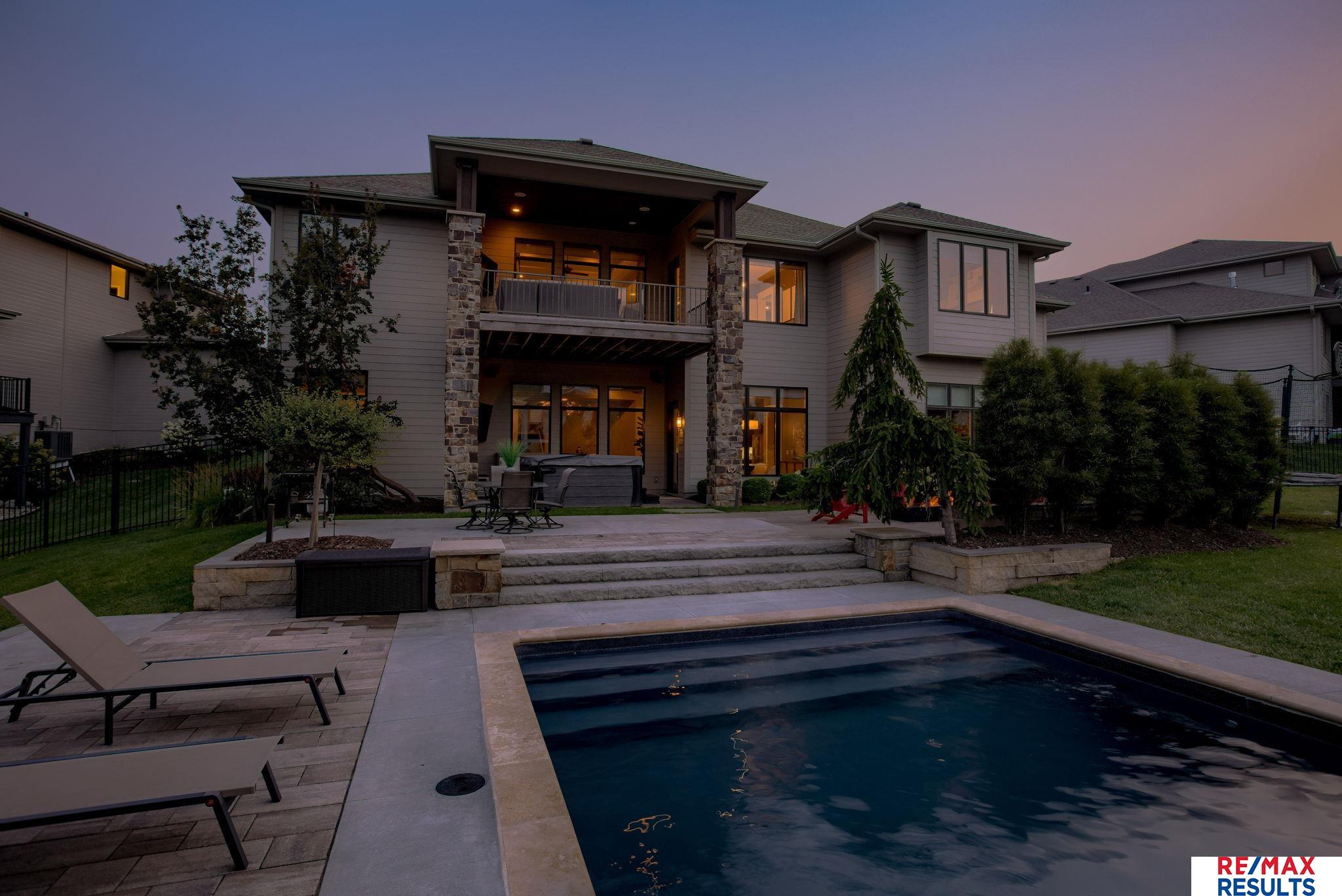 Omaha, Nebraska, 68022, United States, 5 Bedrooms Bedrooms, ,4 BathroomsBathrooms,Residential,Active,1905352