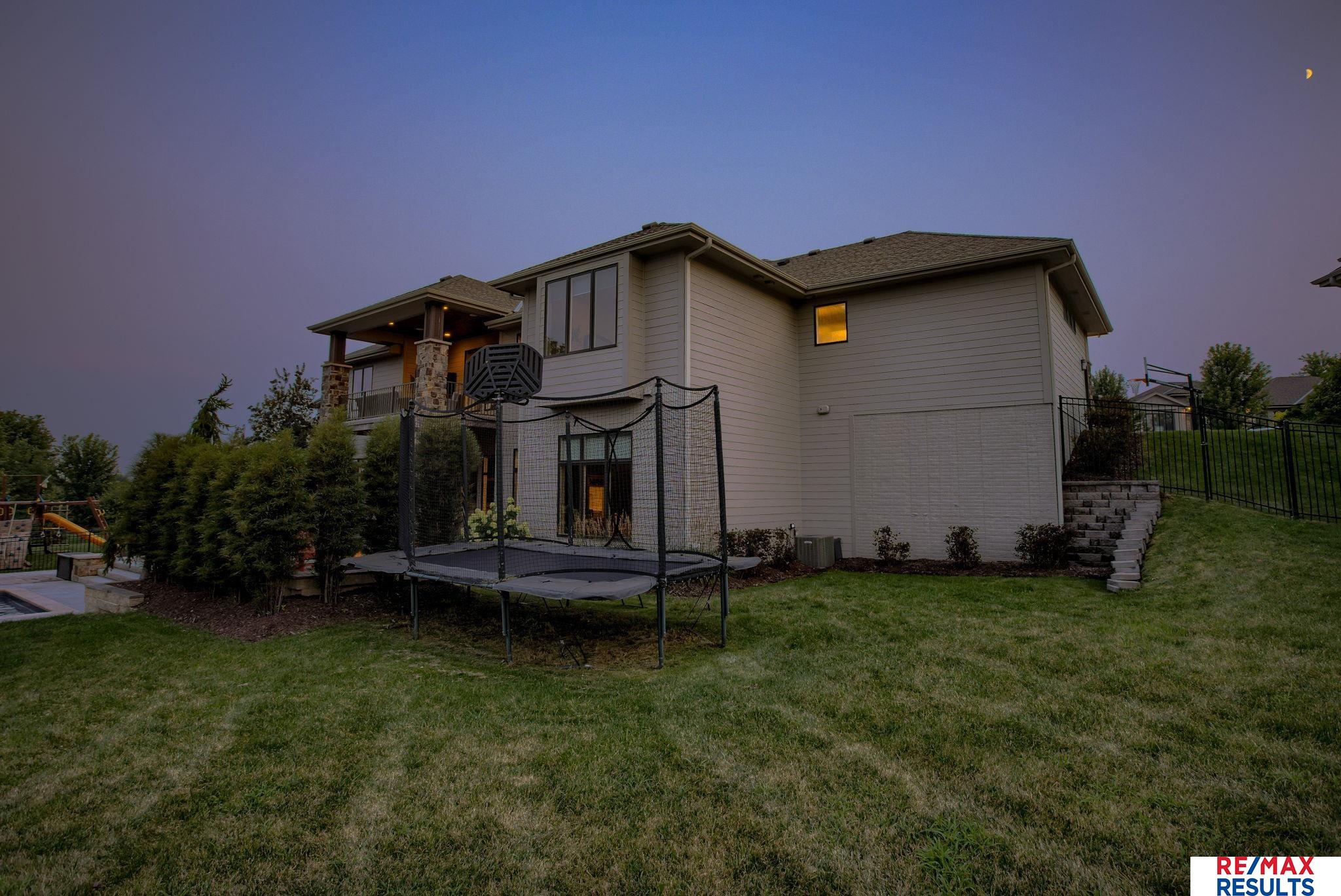 Omaha, Nebraska, 68022, United States, 5 Bedrooms Bedrooms, ,4 BathroomsBathrooms,Residential,Active,1905352