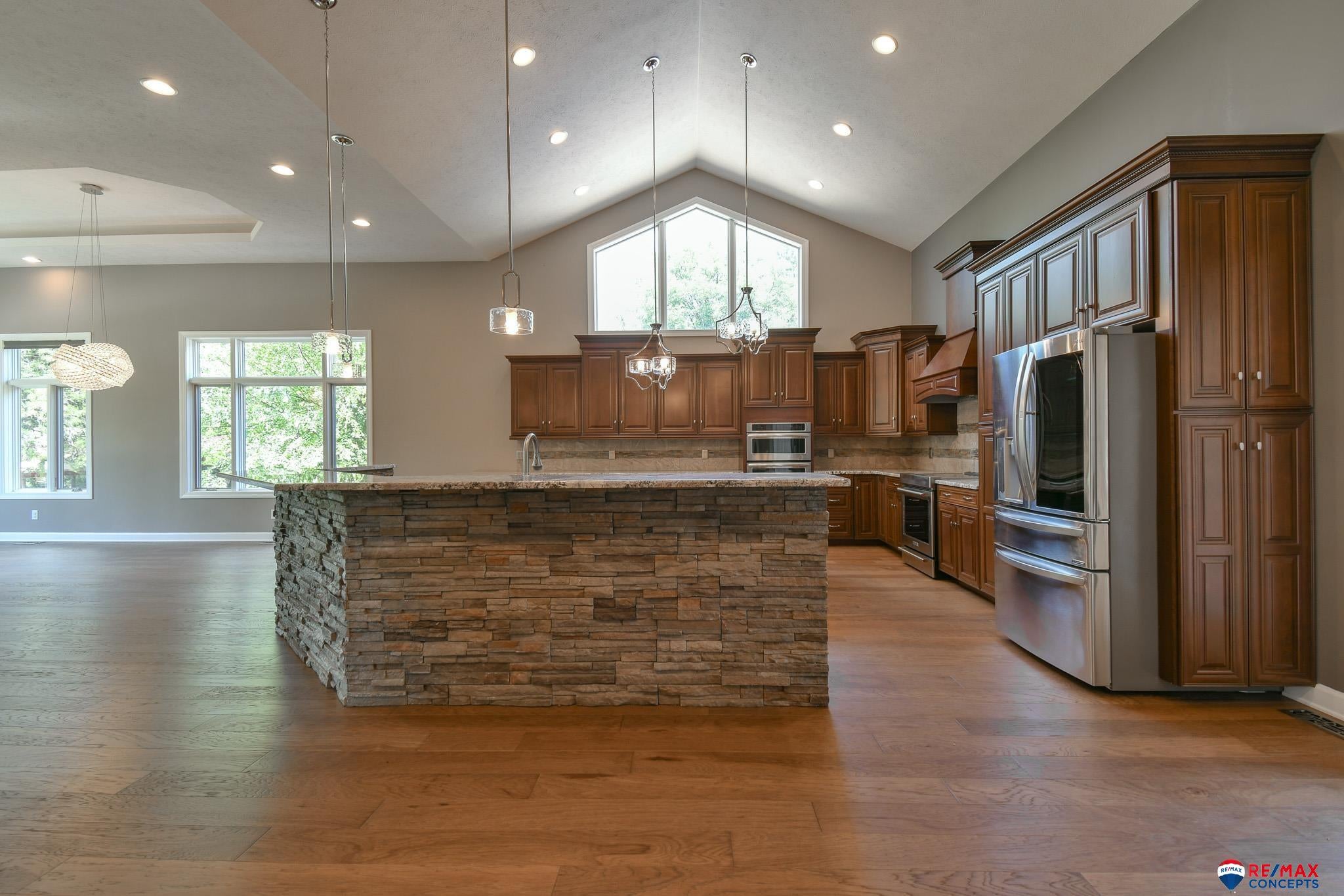 Lincoln, Nebraska, 68523, United States, 5 Bedrooms Bedrooms, ,5 BathroomsBathrooms,Residential,Active,1884993