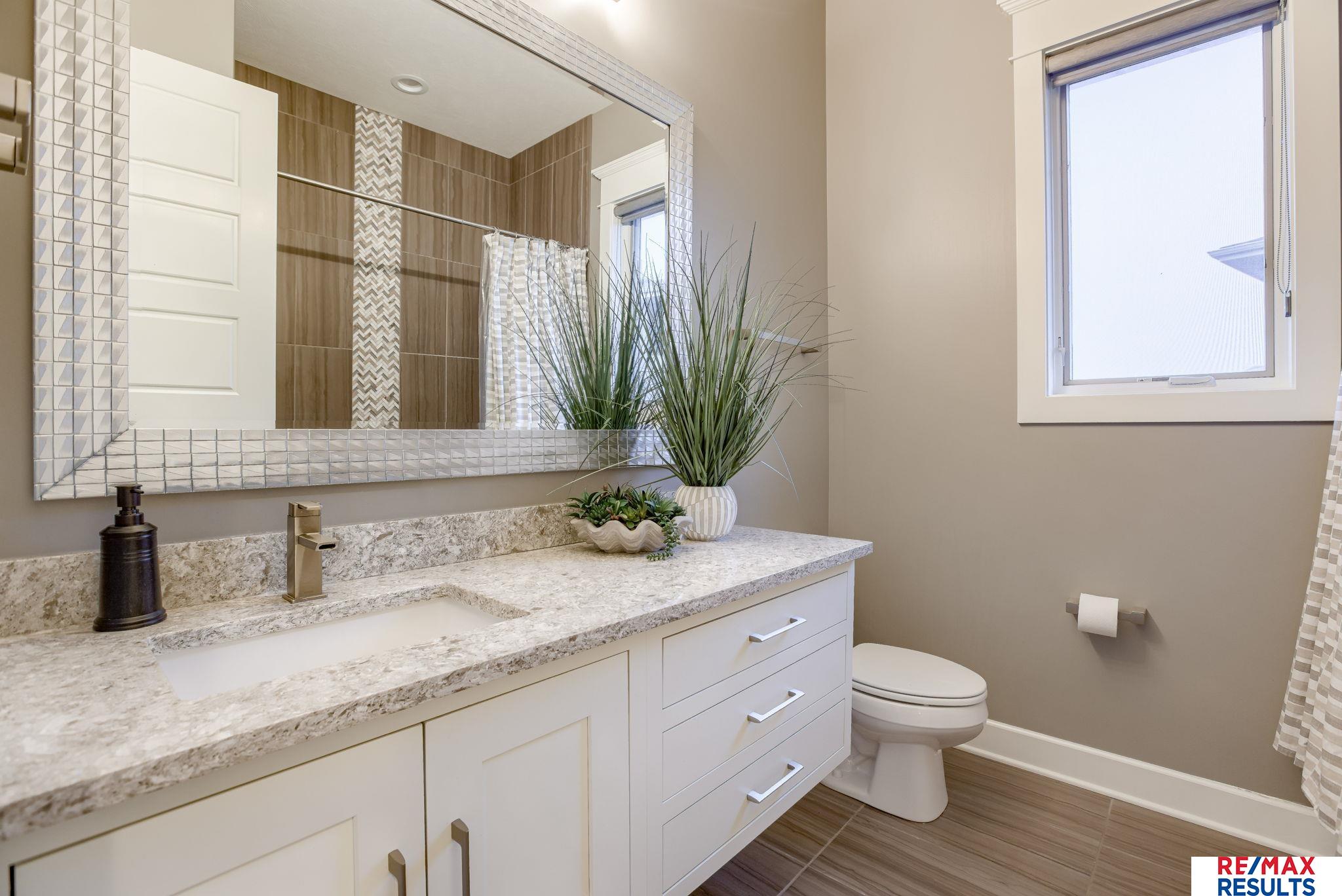 Omaha, Nebraska, 68022, United States, 5 Bedrooms Bedrooms, ,4 BathroomsBathrooms,Residential,Active,1905352