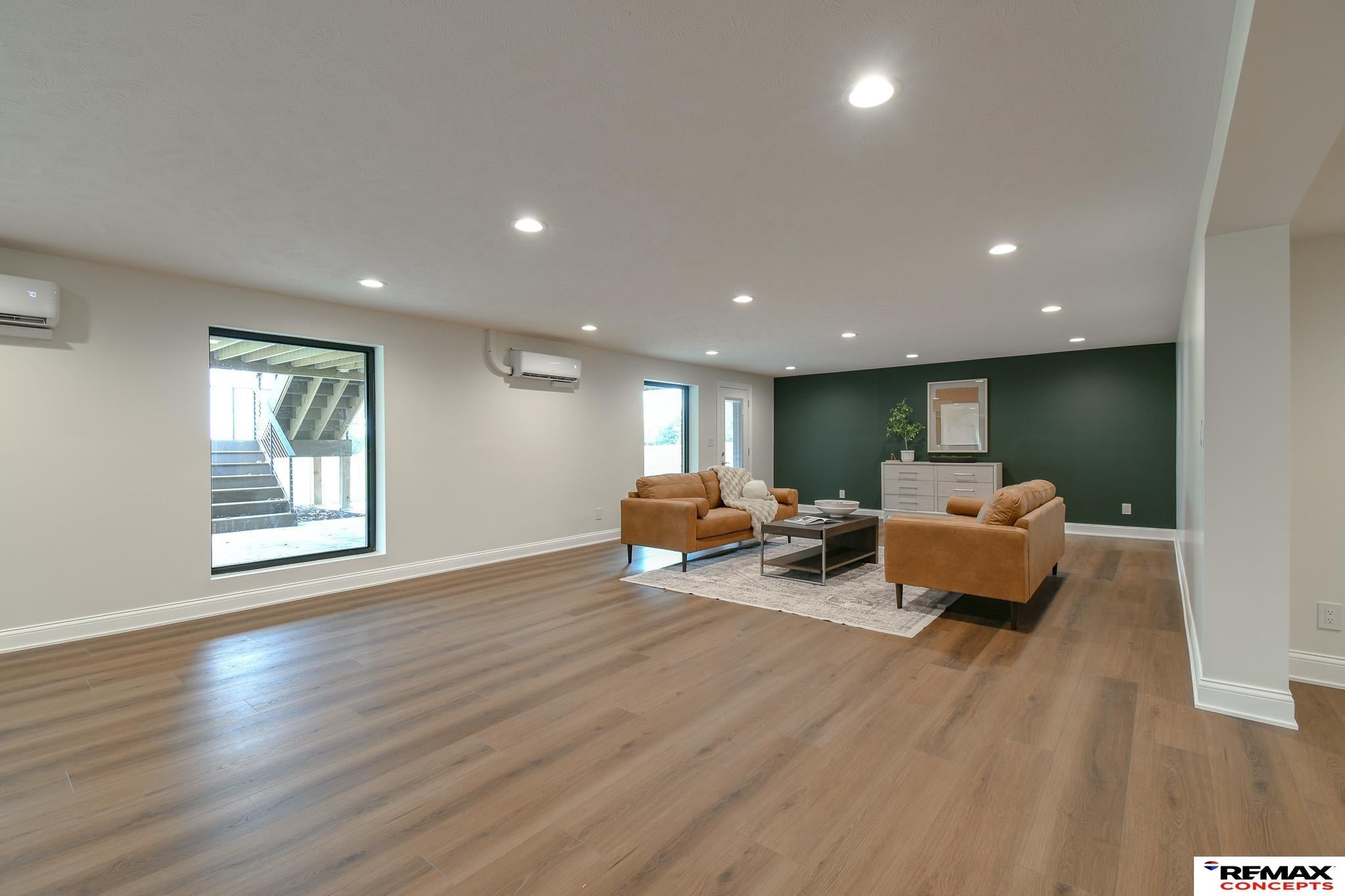 Denton, Nebraska, 68339, United States, 4 Bedrooms Bedrooms, ,5 BathroomsBathrooms,Residential,Active,1993967