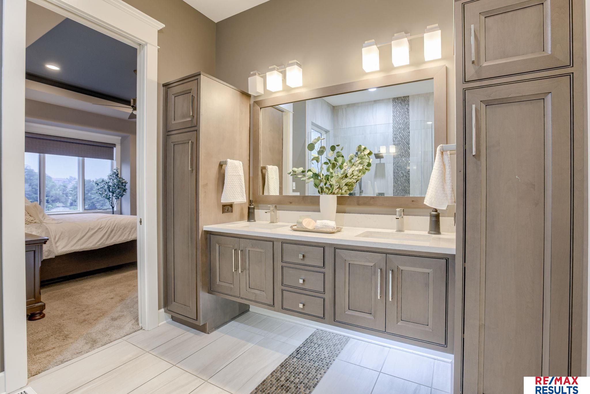 Omaha, Nebraska, 68022, United States, 5 Bedrooms Bedrooms, ,4 BathroomsBathrooms,Residential,Active,1905352