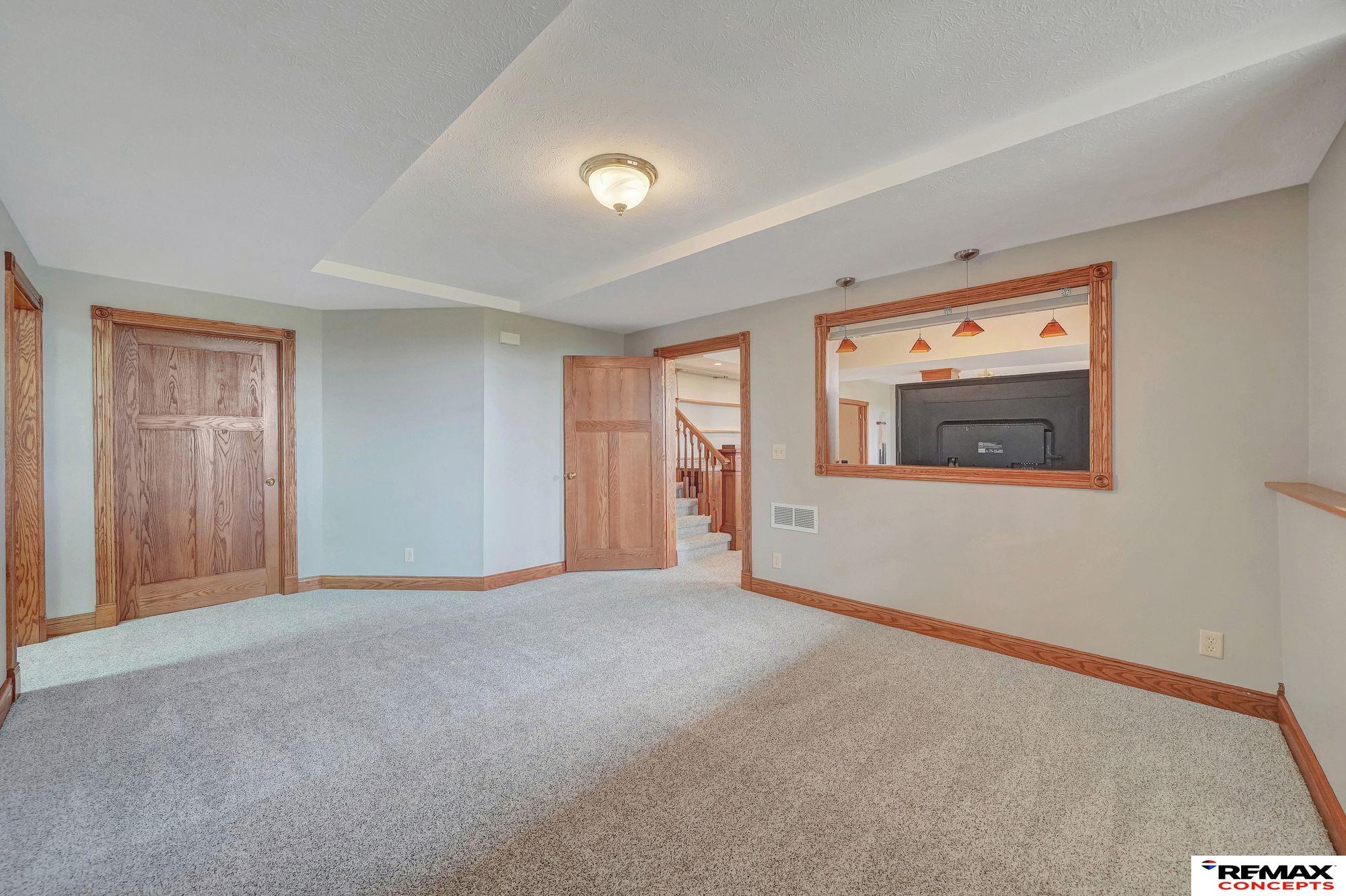 Roca, Nebraska, 68430, United States, 7 Bedrooms Bedrooms, ,4 BathroomsBathrooms,Residential,Active,1954025