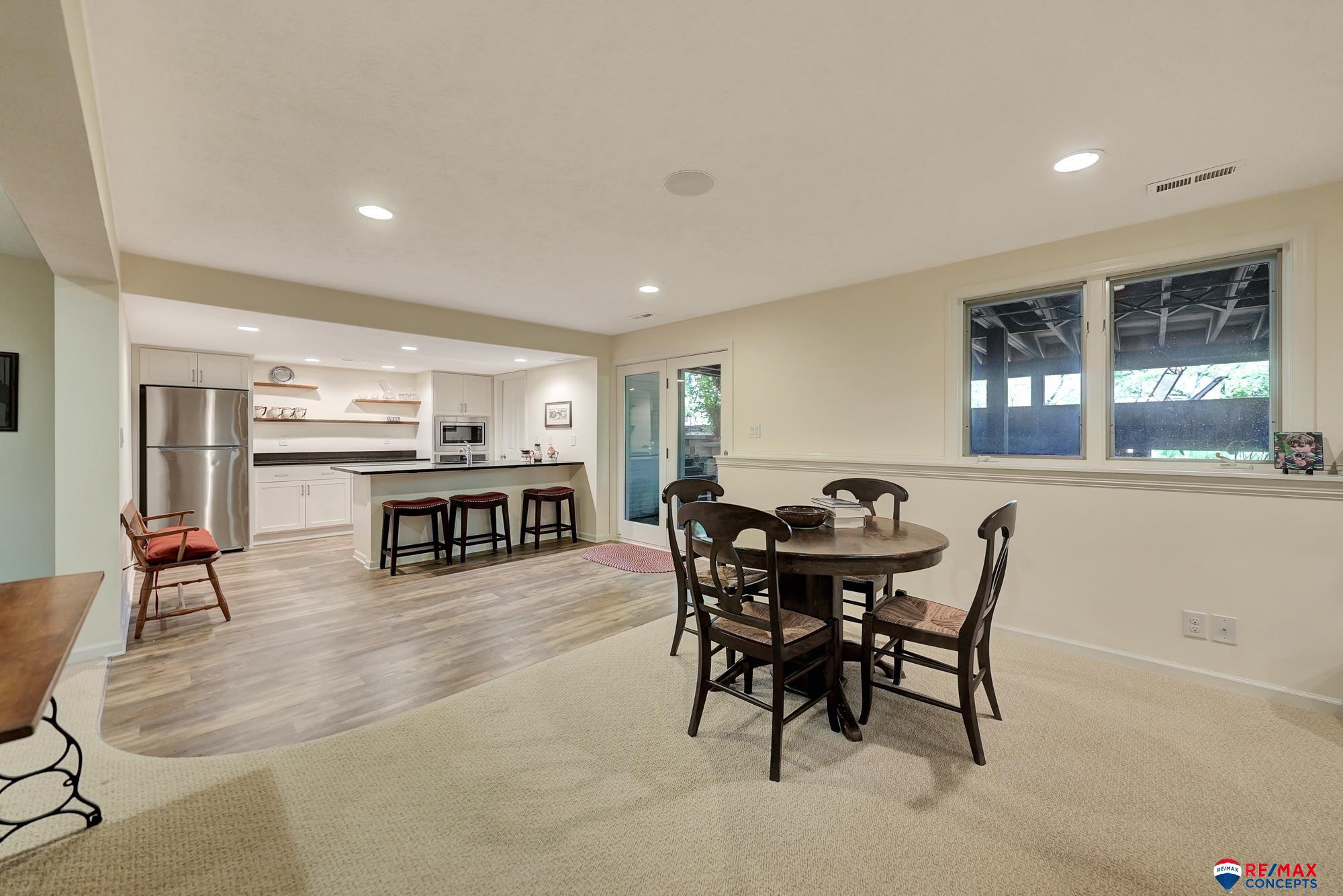 Lincoln, Nebraska, 68520, United States, 3 Bedrooms Bedrooms, ,5 BathroomsBathrooms,Residential,Active,1820460