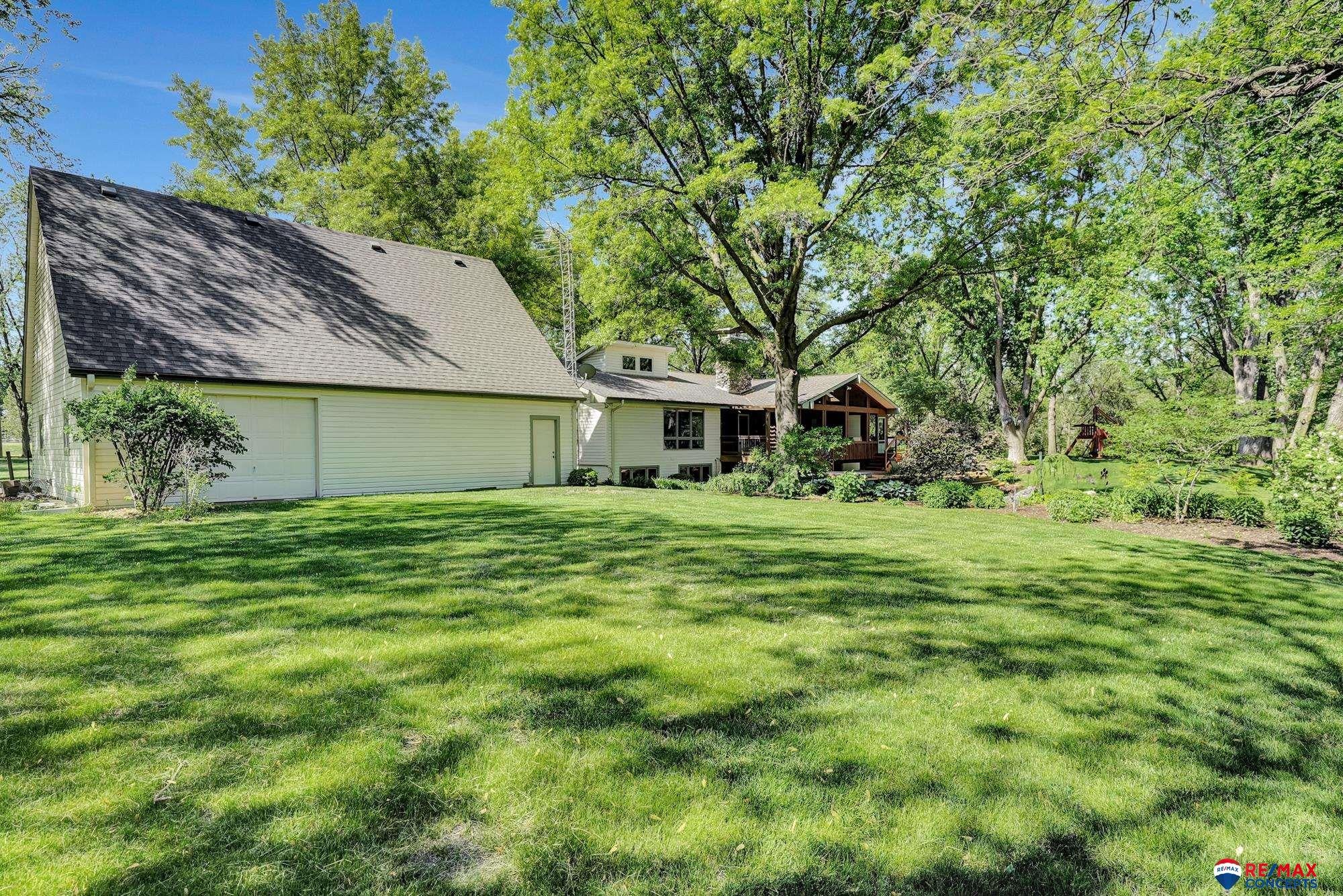 Lincoln, Nebraska, 68520, United States, 3 Bedrooms Bedrooms, ,5 BathroomsBathrooms,Residential,Active,1820460