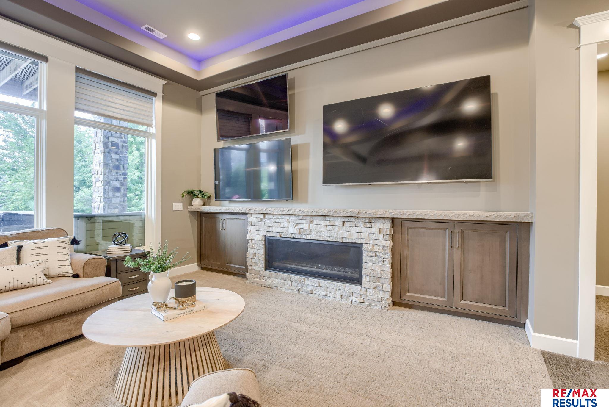 Omaha, Nebraska, 68022, United States, 5 Bedrooms Bedrooms, ,4 BathroomsBathrooms,Residential,Active,1905352
