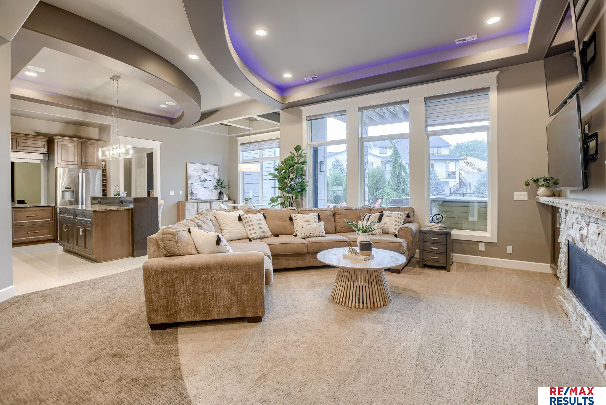 Omaha, Nebraska, 68022, United States, 5 Bedrooms Bedrooms, ,4 BathroomsBathrooms,Residential,Active,1905352