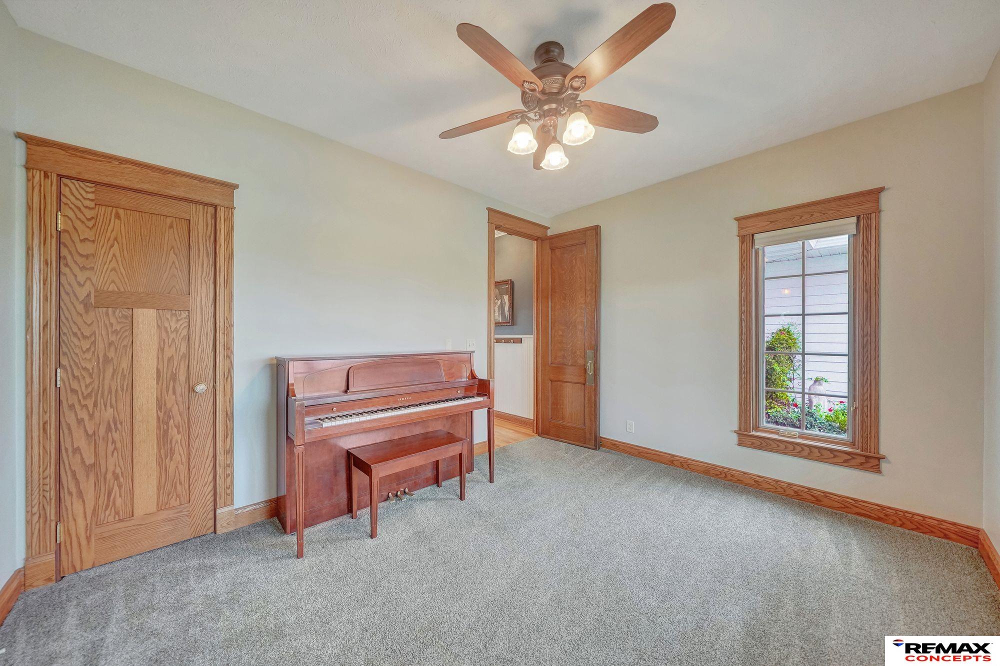 Roca, Nebraska, 68430, United States, 7 Bedrooms Bedrooms, ,4 BathroomsBathrooms,Residential,Active,1954025