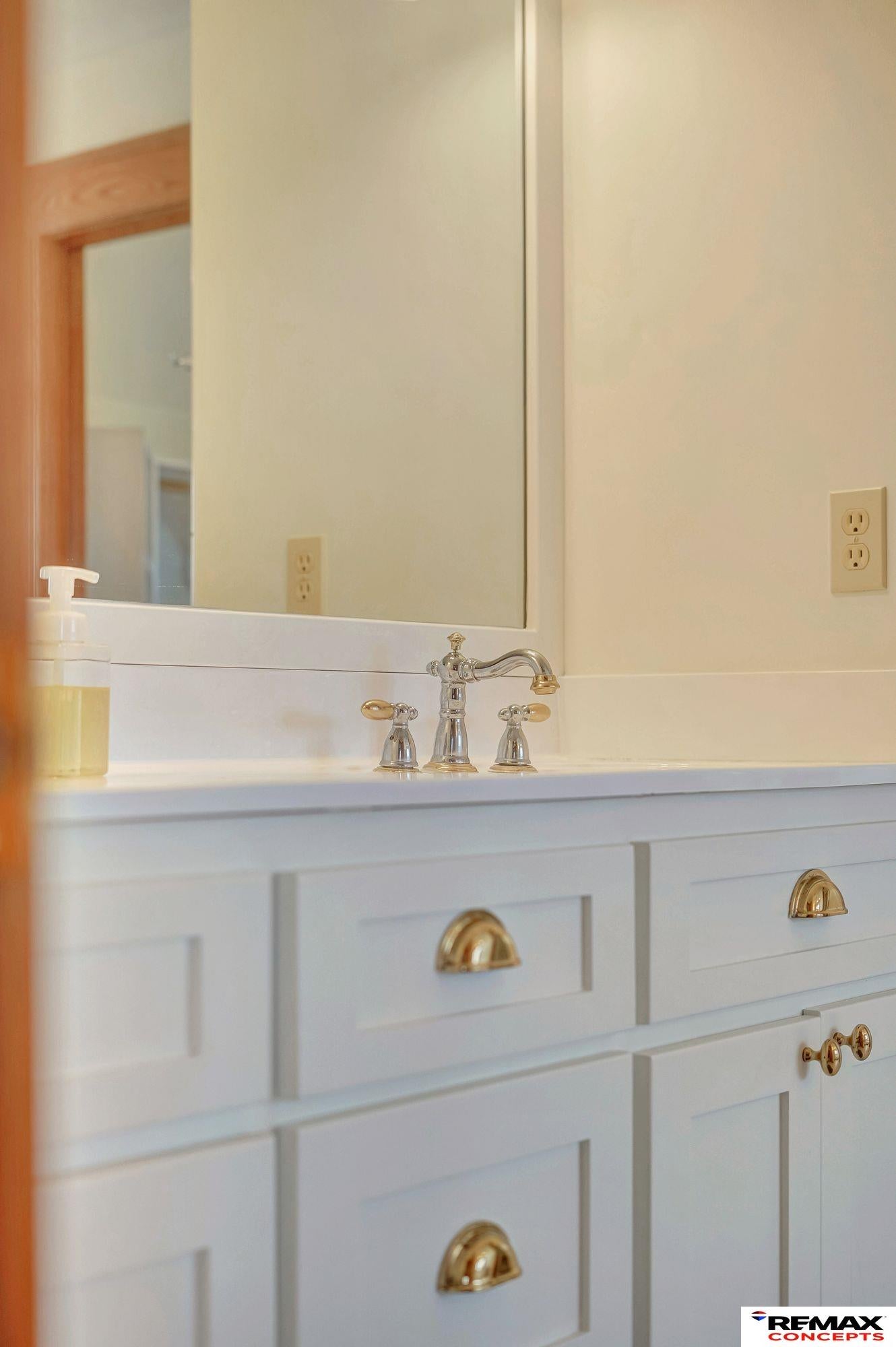 Roca, Nebraska, 68430, United States, 7 Bedrooms Bedrooms, ,4 BathroomsBathrooms,Residential,Active,1954025