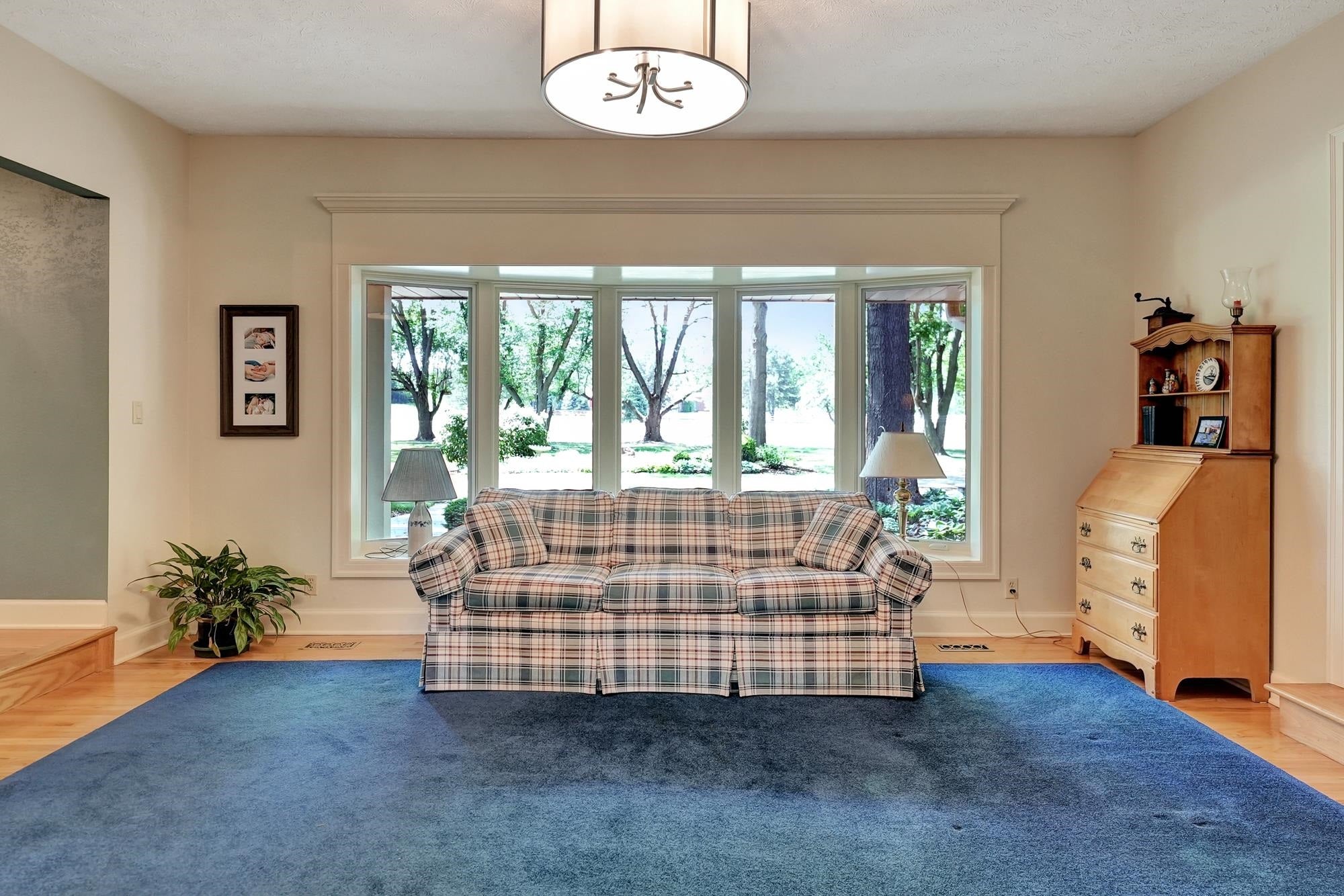 Lincoln, Nebraska, 68520, United States, 3 Bedrooms Bedrooms, ,5 BathroomsBathrooms,Residential,Active,1820460