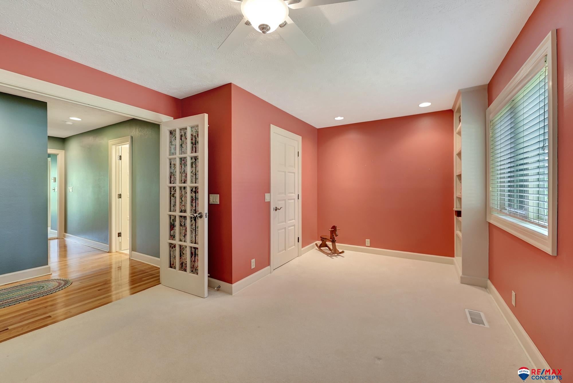 Lincoln, Nebraska, 68520, United States, 3 Bedrooms Bedrooms, ,5 BathroomsBathrooms,Residential,Active,1820460