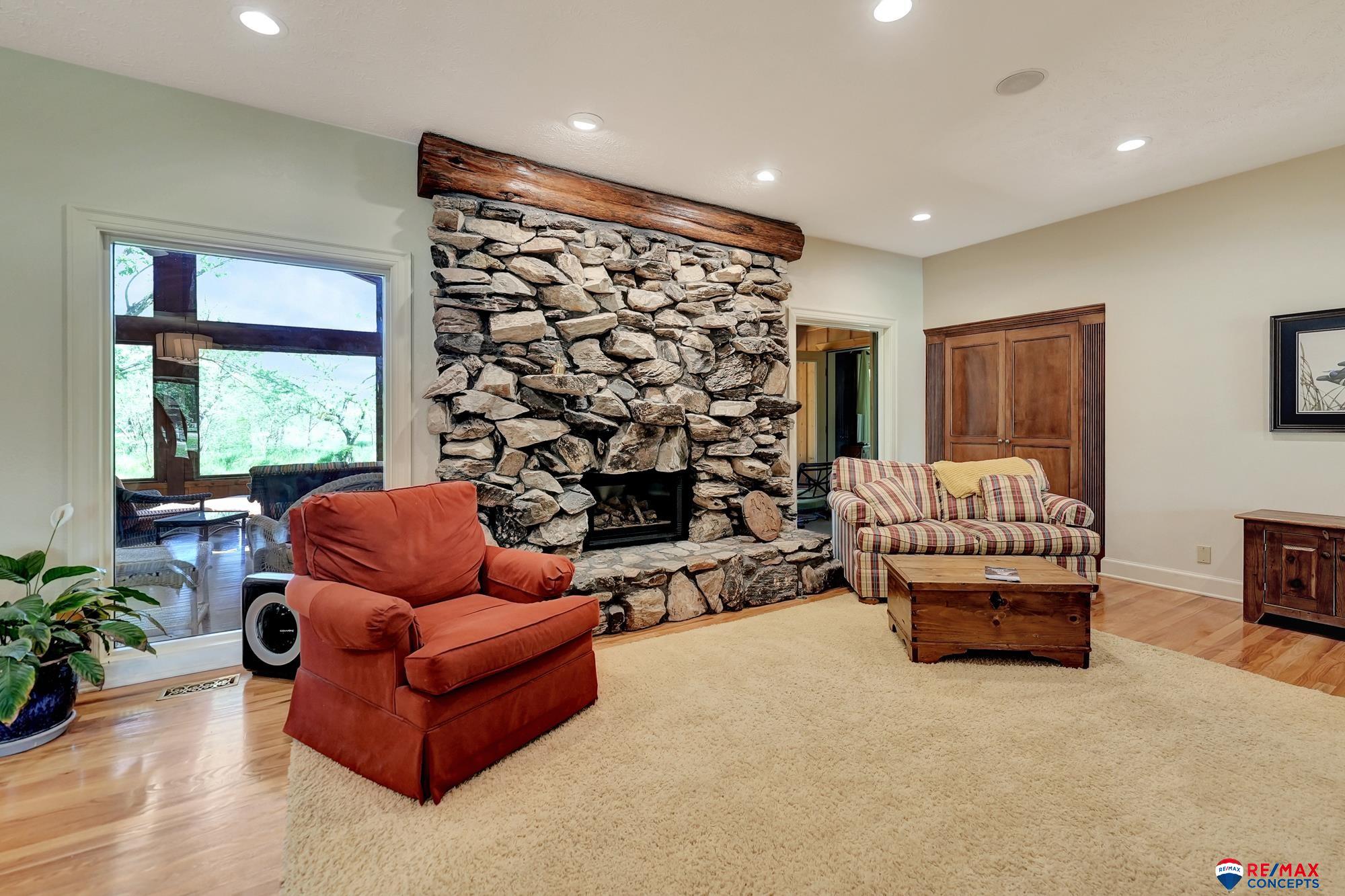 Lincoln, Nebraska, 68520, United States, 3 Bedrooms Bedrooms, ,5 BathroomsBathrooms,Residential,Active,1820460