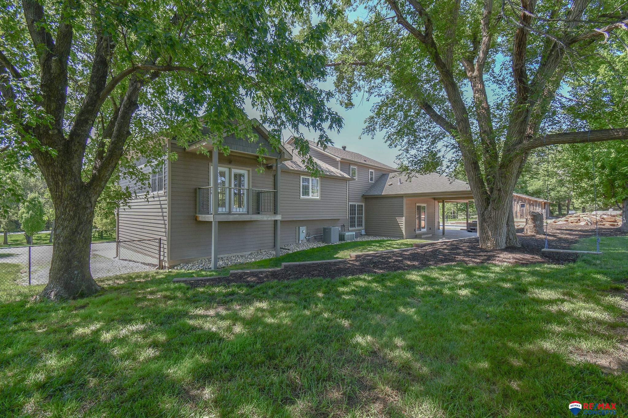 Lincoln, Nebraska, 68523, United States, 5 Bedrooms Bedrooms, ,5 BathroomsBathrooms,Residential,Active,1884993