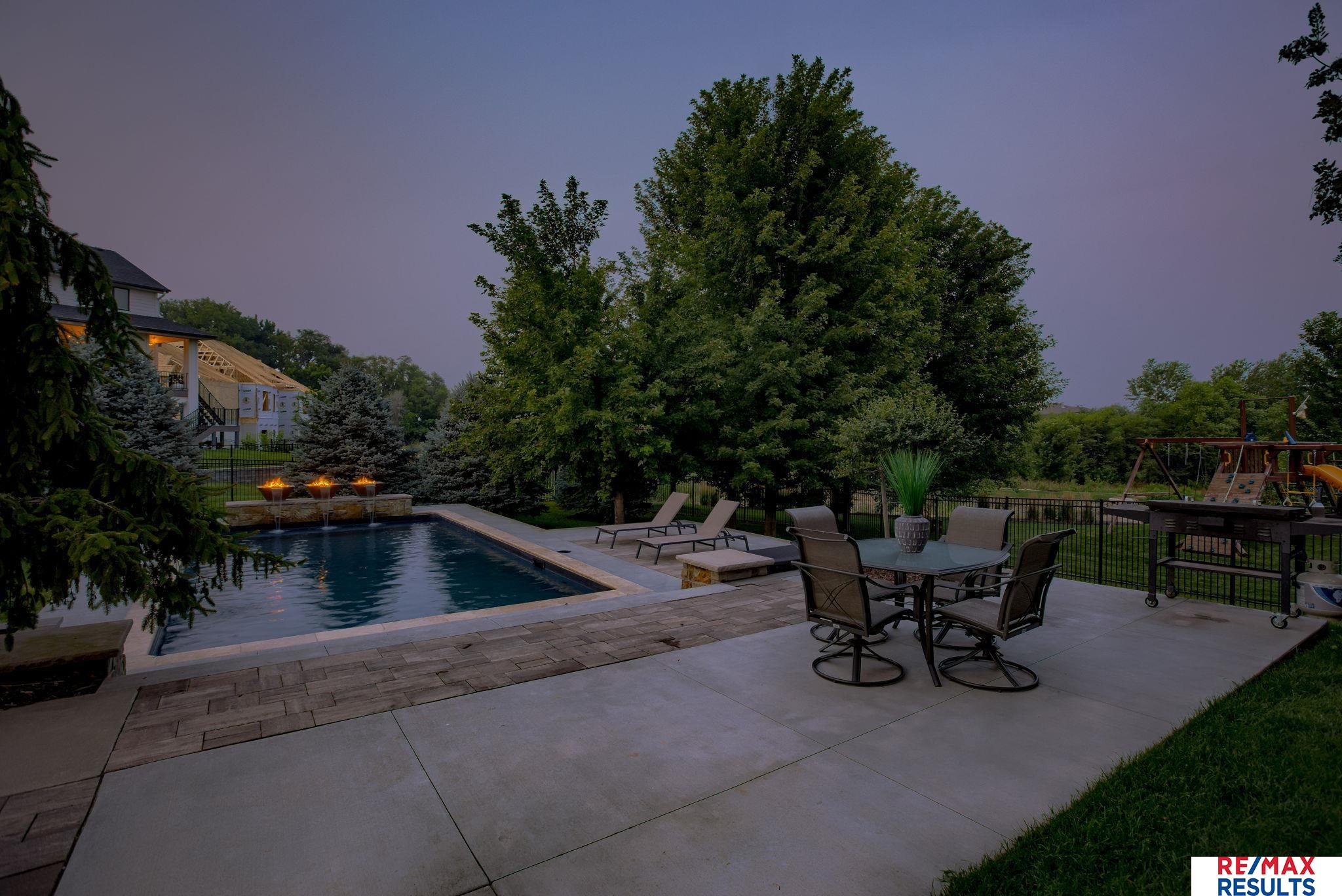 Omaha, Nebraska, 68022, United States, 5 Bedrooms Bedrooms, ,4 BathroomsBathrooms,Residential,Active,1905352