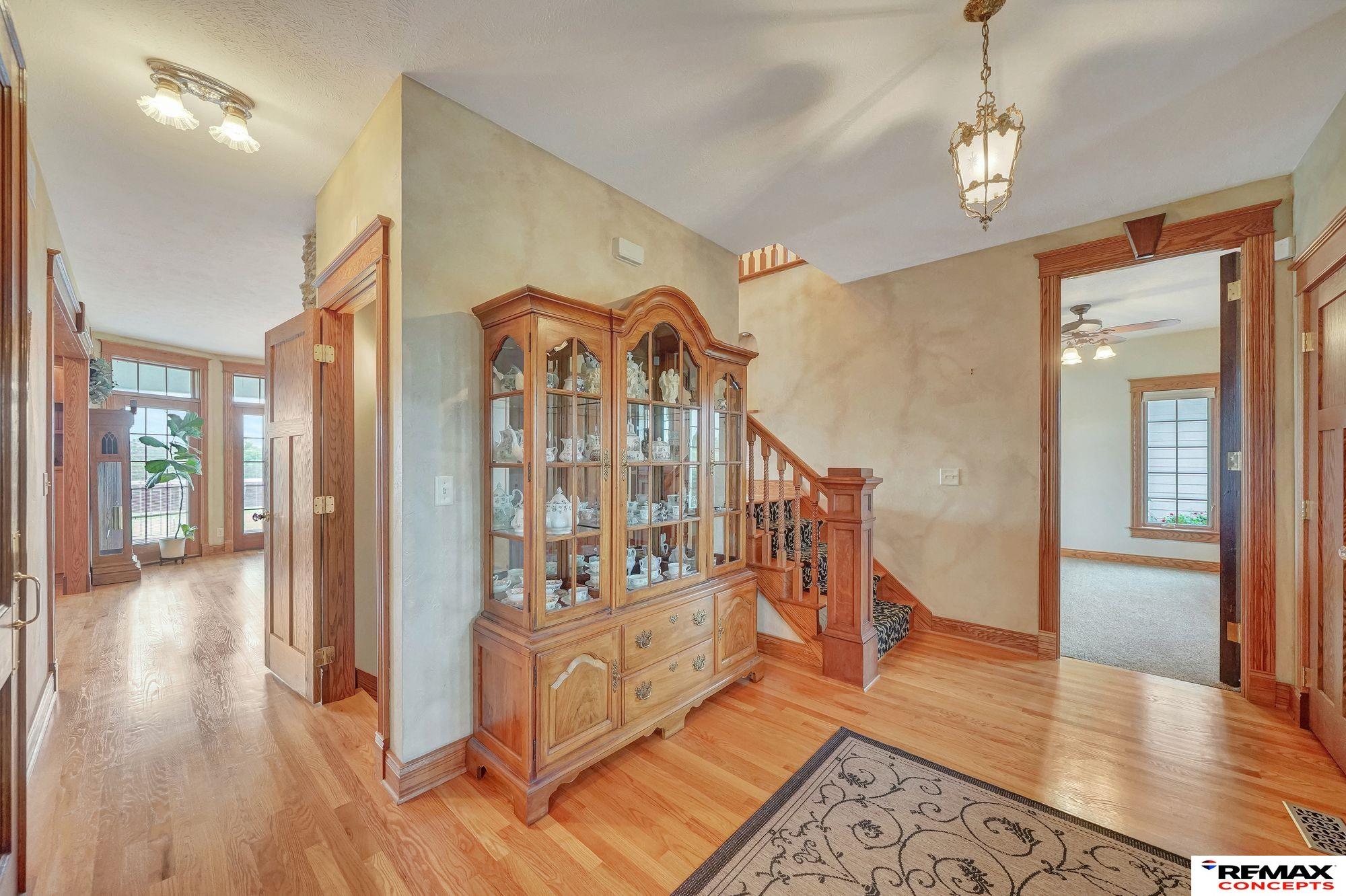 Roca, Nebraska, 68430, United States, 7 Bedrooms Bedrooms, ,4 BathroomsBathrooms,Residential,Active,1954025