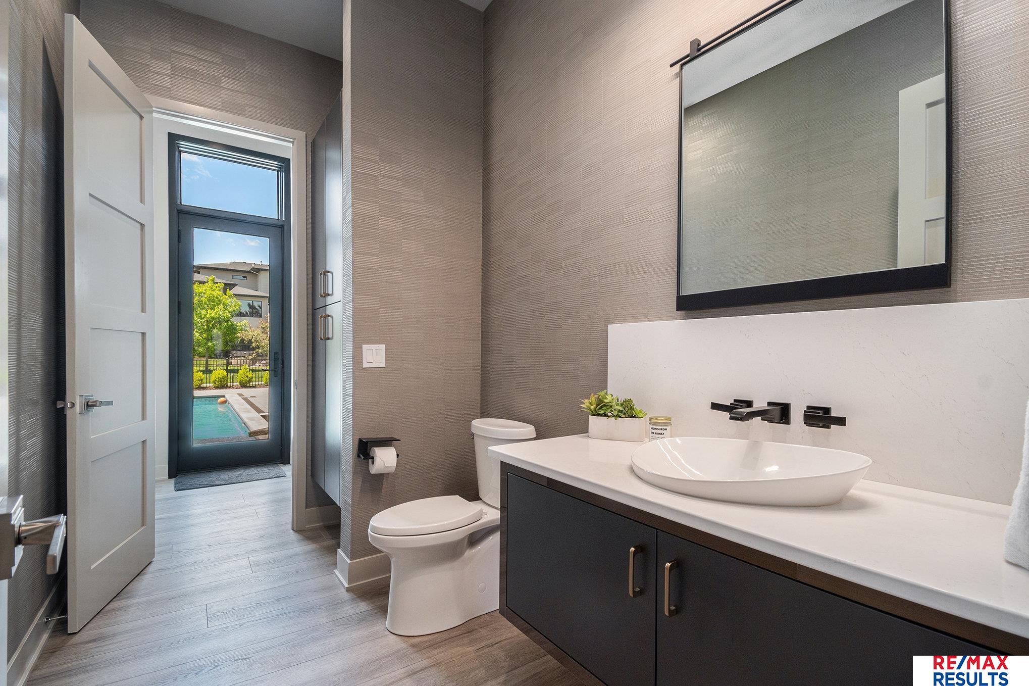 Elkhorn, Nebraska, 68022, United States, 5 Bedrooms Bedrooms, ,7 BathroomsBathrooms,Residential,Pending,1953673