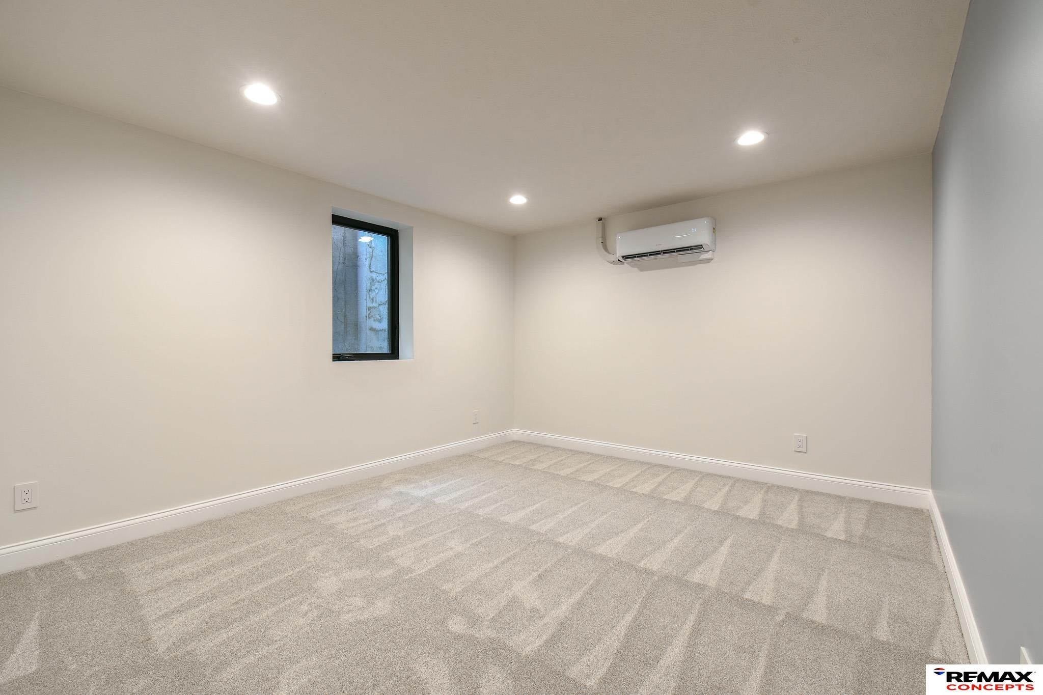 Denton, Nebraska, 68339, United States, 4 Bedrooms Bedrooms, ,5 BathroomsBathrooms,Residential,Active,1993967