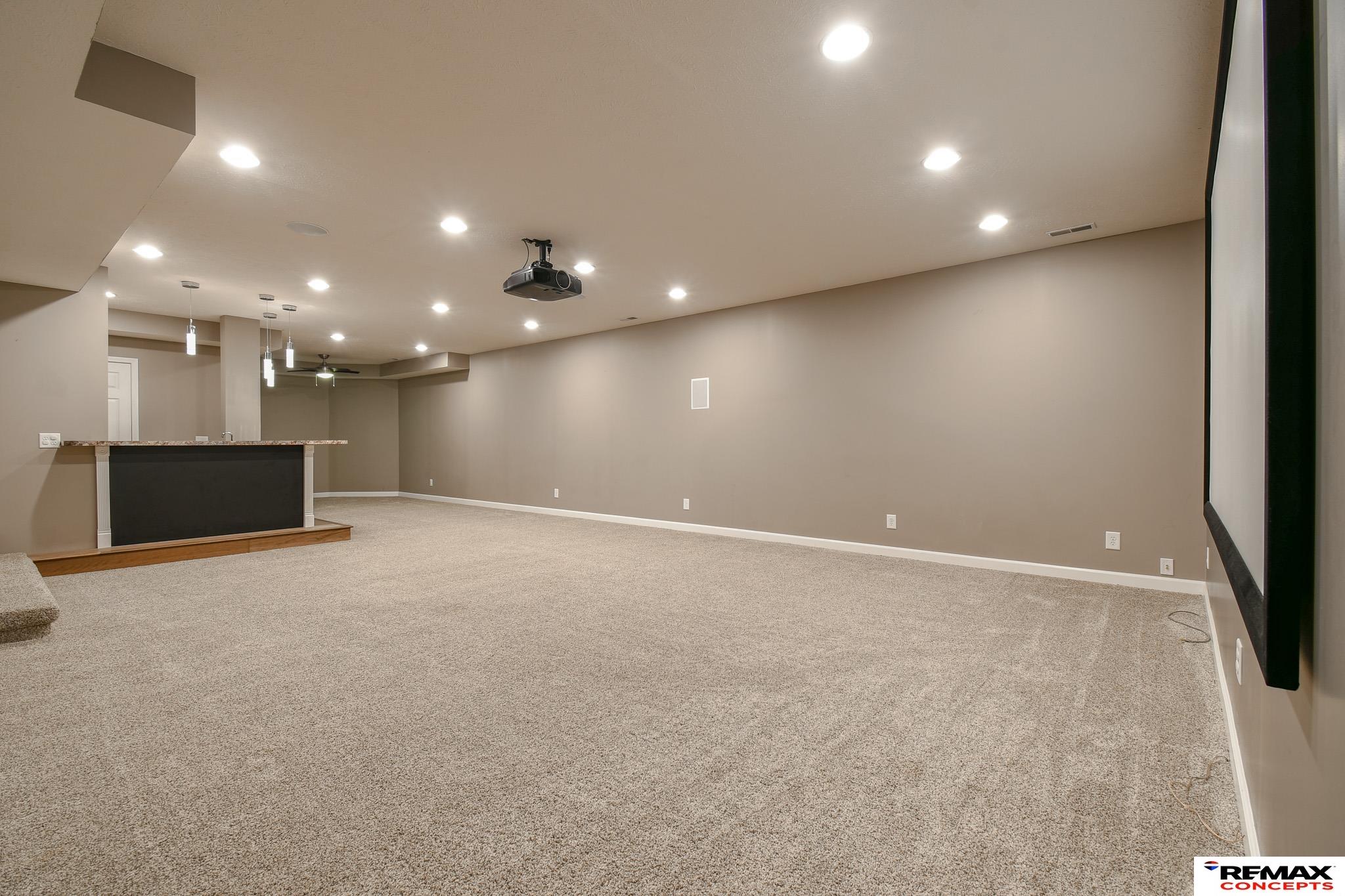 Lincoln, Nebraska, 68523, United States, 5 Bedrooms Bedrooms, ,5 BathroomsBathrooms,Residential,Active,1884993