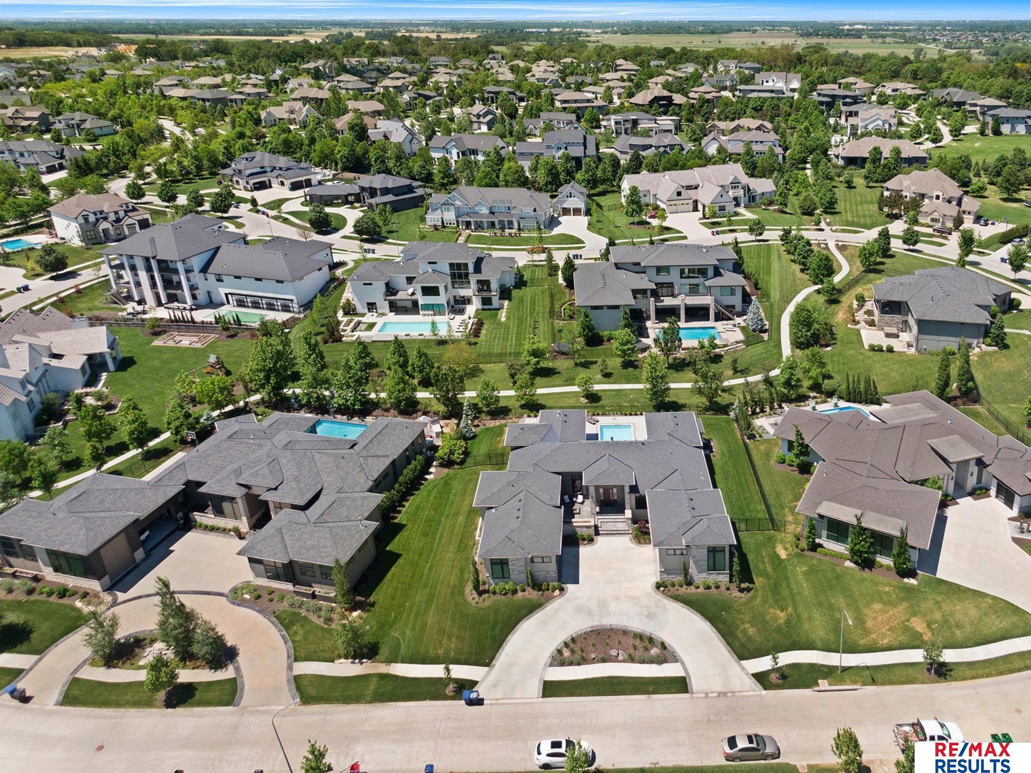 Elkhorn, Nebraska, 68022, United States, 5 Bedrooms Bedrooms, ,7 BathroomsBathrooms,Residential,Pending,1953673