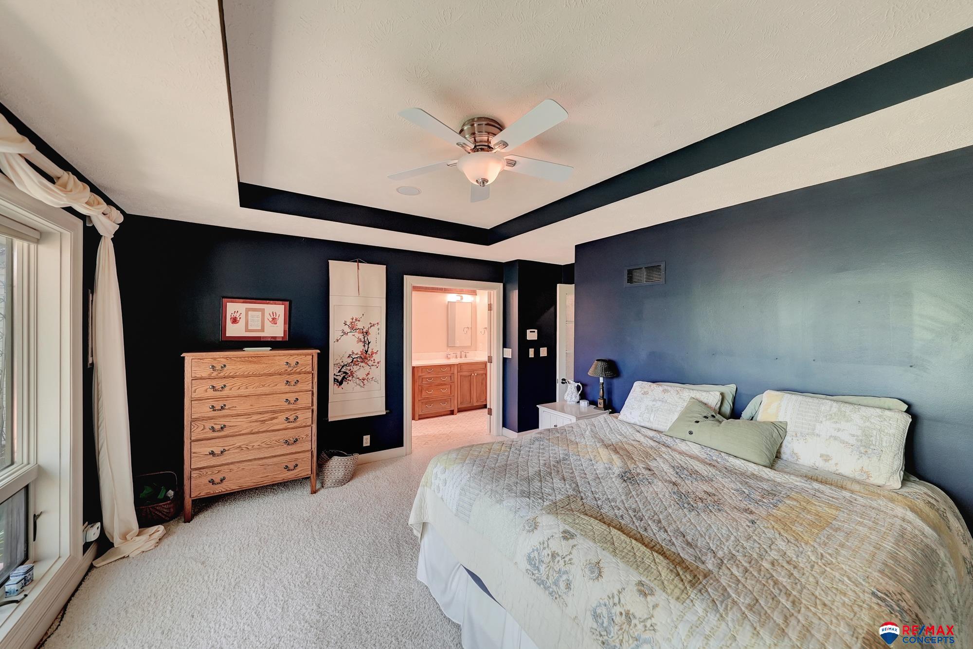 Lincoln, Nebraska, 68520, United States, 3 Bedrooms Bedrooms, ,5 BathroomsBathrooms,Residential,Active,1820460
