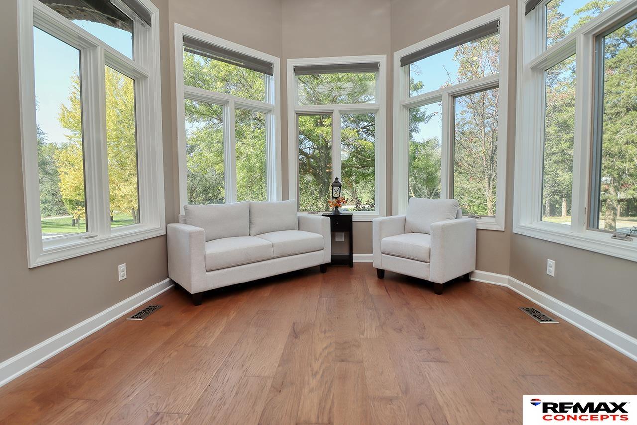 Lincoln, Nebraska, 68523, United States, 5 Bedrooms Bedrooms, ,5 BathroomsBathrooms,Residential,Active,1884993