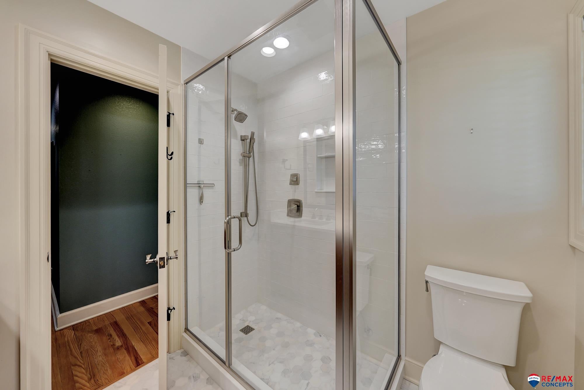 Lincoln, Nebraska, 68520, United States, 3 Bedrooms Bedrooms, ,5 BathroomsBathrooms,Residential,Active,1820460