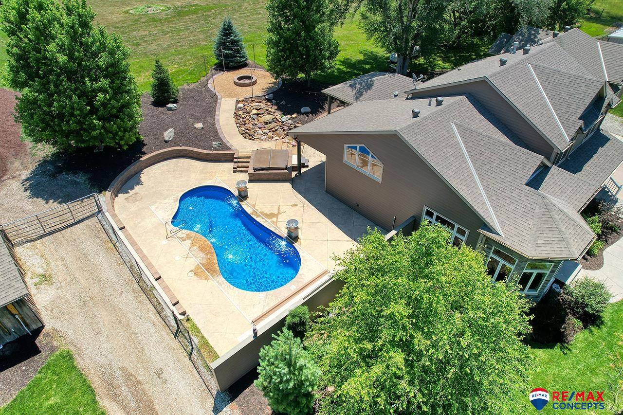 Lincoln, Nebraska, 68523, United States, 5 Bedrooms Bedrooms, ,5 BathroomsBathrooms,Residential,Active,1884993