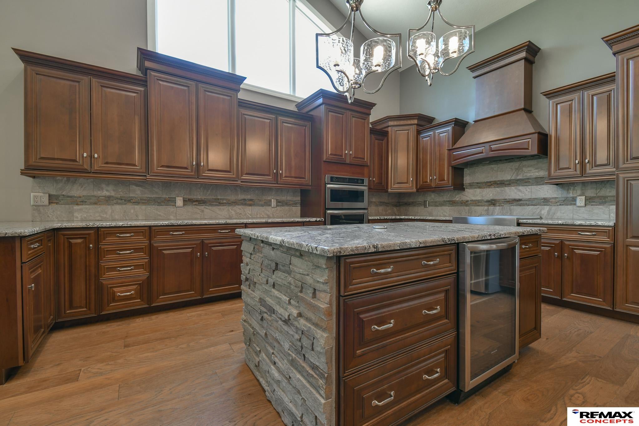 Lincoln, Nebraska, 68523, United States, 5 Bedrooms Bedrooms, ,5 BathroomsBathrooms,Residential,Active,1884993