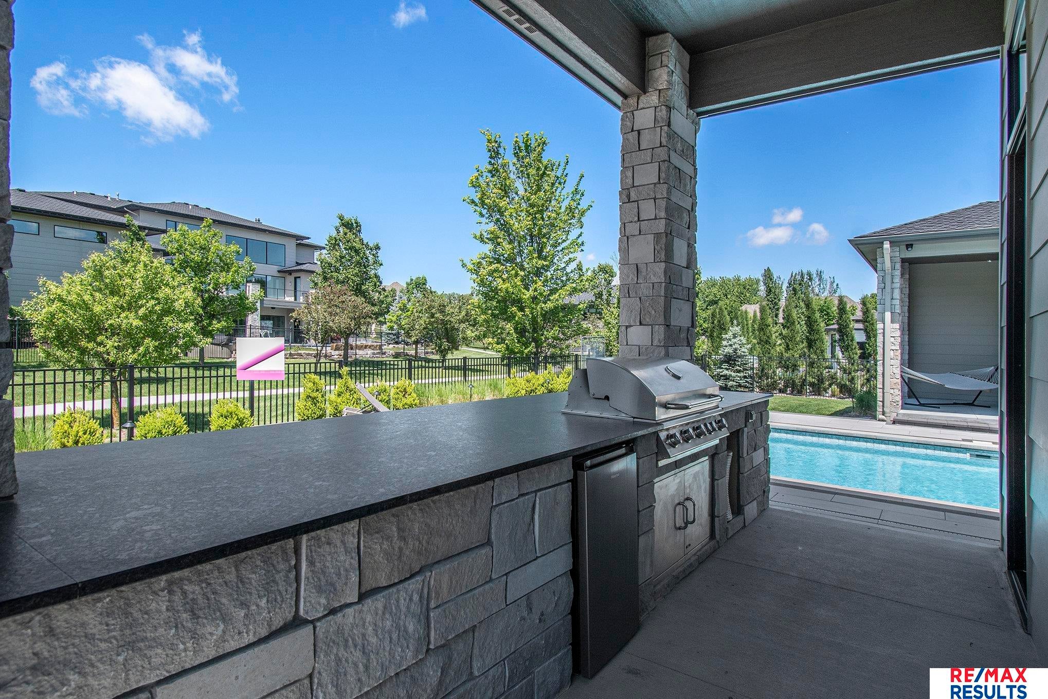 Elkhorn, Nebraska, 68022, United States, 5 Bedrooms Bedrooms, ,7 BathroomsBathrooms,Residential,Pending,1953673