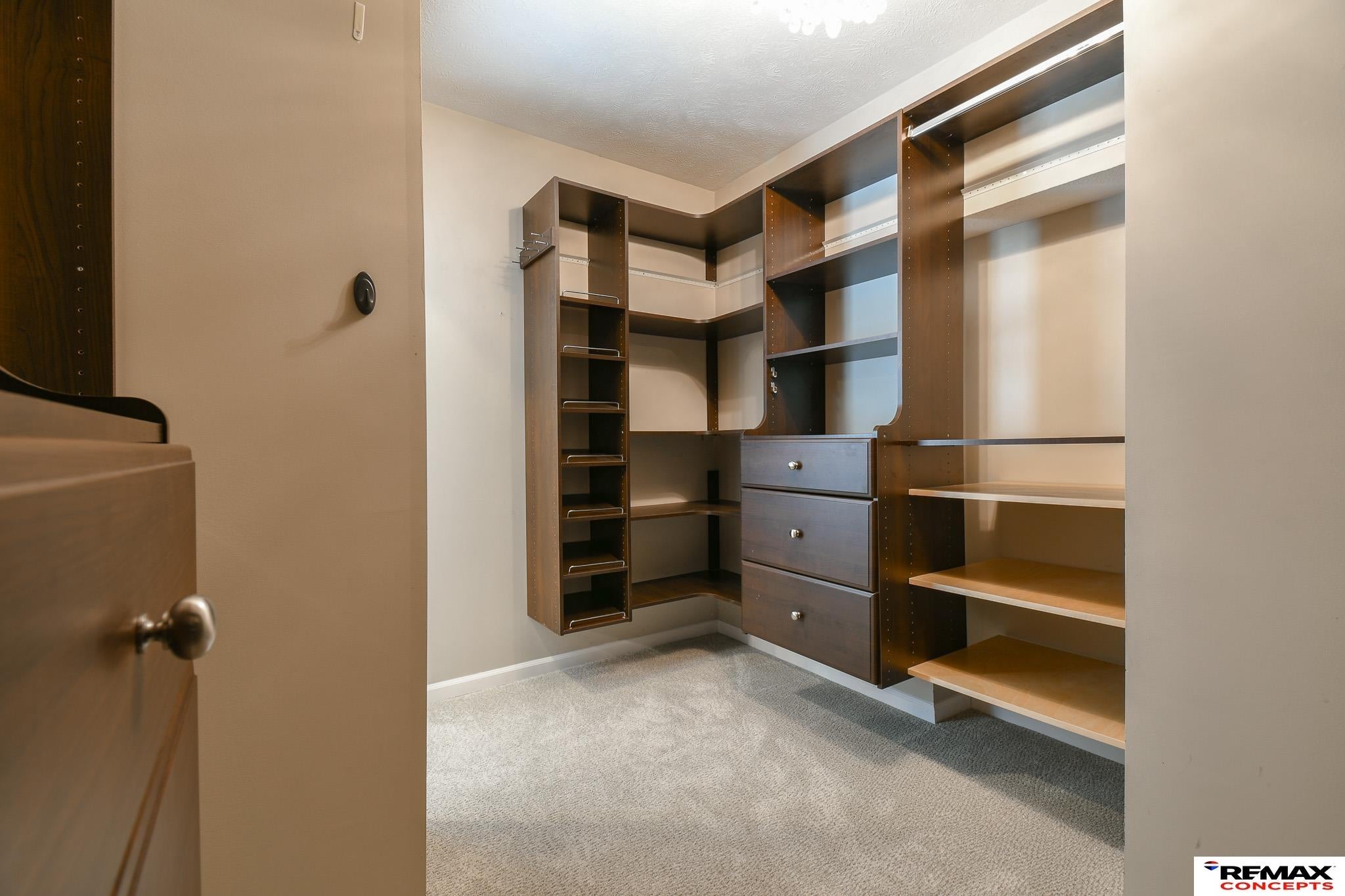 Lincoln, Nebraska, 68523, United States, 5 Bedrooms Bedrooms, ,5 BathroomsBathrooms,Residential,Active,1884993